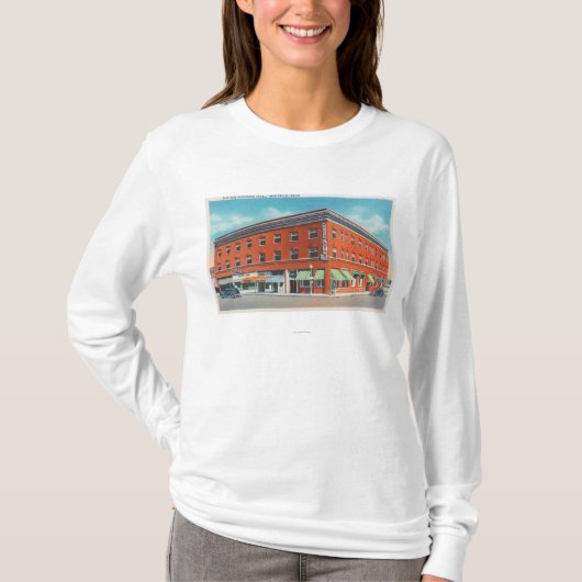 Buiten Uitzicht van het New Rogerson Hotel T-shirt (Voorkant)