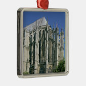 Buiten uitzicht van het oostuiteinde metalen ornament (Rechts)