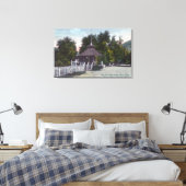 Buiten Uitzicht van het Oude Lushuis aan het Blauw Canvas Afdruk (Insitu (Slaapkamer))
