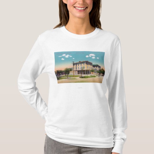 Buiten Uitzicht van het Spreckels Hotel T-shirt (Voorkant)