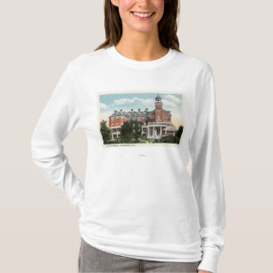 Buiten Uitzicht van het St. Vincent-ziekenhuis T-shirt