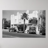 Buiten Uitzicht van het theater van Fontana Poster (Voorkant)