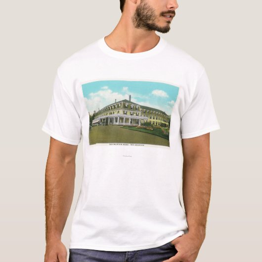 Buiten Uitzicht van het Twin Mt House T-shirt (Voorkant)