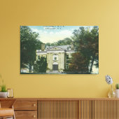 Buiten Uitzicht van het Uniecollege YMCA Canvas Afdruk (Insitu (Woonkamer))