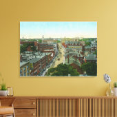 Buiten Uitzicht van Longmees House Canvas Afdruk (Insitu (Woonkamer))