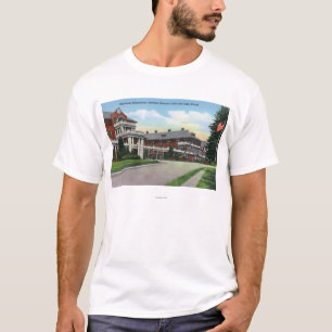 Buiten Uitzicht van Raybrook Sanatorium T-shirt