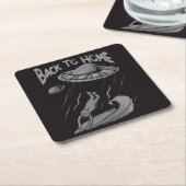 buitenaards surfende illustratie met thuis kartonnen onderzetters (Schuin)