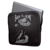 buitenaards surfende illustratie met thuis laptop sleeve (Voorkant Links)