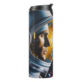 Buitenaards wezen en astronaut in de ruimte thermosbeker (Gedraaid links)