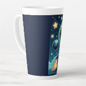 BUITENAARDS WEZEN MET EEN RAKET LATTE MOK (Linkerhoek)