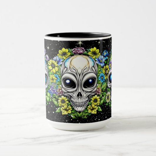 Buitenaardse buitenaardse schedels en bloemen mok (Midden)