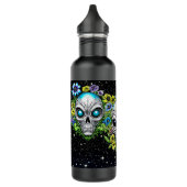 Buitenaardse buitenaardse schedels en bloemen waterfles  (Links)