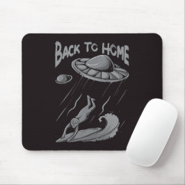 buitenaardse ufo surfs illustratie met terug naar muismat