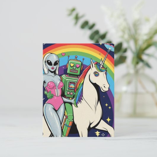 Buitenaardse vrouw en groene robot verliefd op een briefkaart (Staand voorkant)