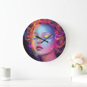 Buitenaardse vrouw met kosmisch haar grote klok (Huis)