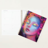 Buitenaardse vrouw met kosmisch haar planner (Display)
