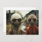 Buitenaardse wezens naast de deur: vreemde katten briefkaart (Voorkant / Achterkant)