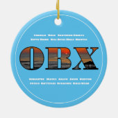 Buitenbanken Sunrise Tekst en steden OBX Keramisch Ornament (Achterkant)