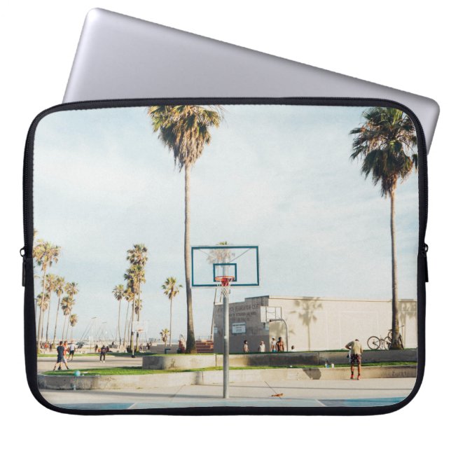 Buitengaan van basketbal laptop sleeve (Voorkant)