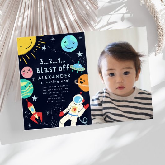 Buitenruimte ontploffing van verjaardagsfeestfoto kaart