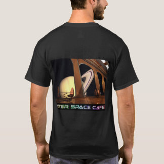 Buitenspatie Cafe-tabel met een Uitzicht T-shirt