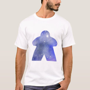 Buitenspatie in blauw t-shirt