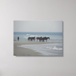 BUITENSTE BANKEN WILDE MUSTANG PAARDEN OP HET STRA CANVAS AFDRUK
