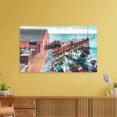 Buitenste Uitzicht van de verpakking van Del Monte Canvas Afdruk (Insitu (Woonkamer))