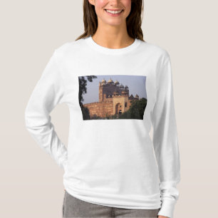 Buland Darwaza (Poort van de Overwinning) naar de  T-shirt