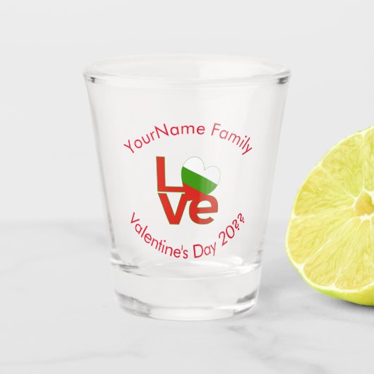 Bulgaarse Rode LOVE Vlag Gepersonaliseerd Shot Glas (Voorkant)