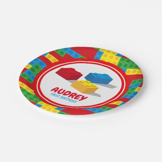 Bulkblok bouwt en speelt kleurrijke verjaardag papieren bordje (Gekanteld)