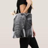 Bull elephant - Tekening in potlood Tote Bag (Dichtbij)
