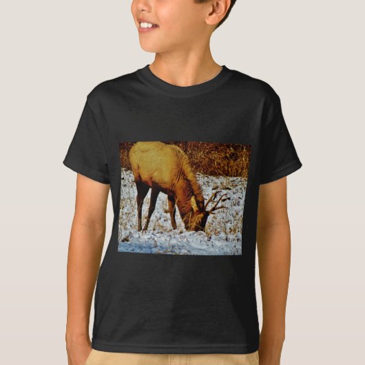 Bull Elk in sneeuw. T-shirt (Voorkant)