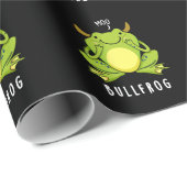 Bull Frog Funny Animal Frog Pun Dark BG Cadeaupapier (Rol Hoek)