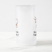 Bull klaar voor een gooi naar bruin matglas bierpul (Center)