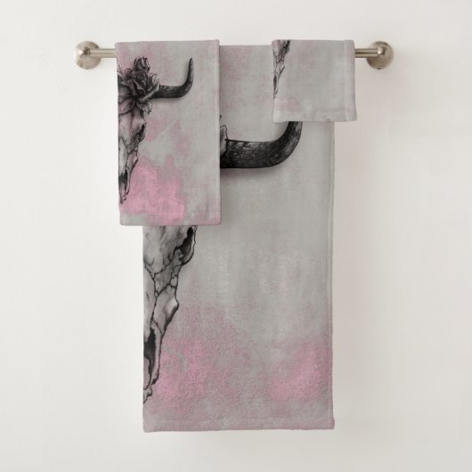 Bull Skull en Roos Rustic Pink Grey Bad Handdoek (Insitu)