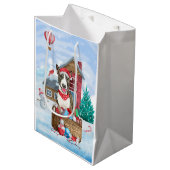Bull Terrier Dog in sneeuwbal Medium Cadeauzakje (Voorkant Gekanteld)