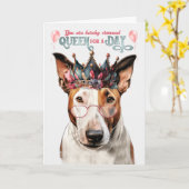 Bull Terrier Dog Queen voor een Dag Funny Birthday Kaart (Gele Bloem)