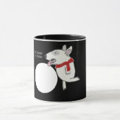 Bull Terrier Doodle geniet van een sneeuwbal Mok (Midden)