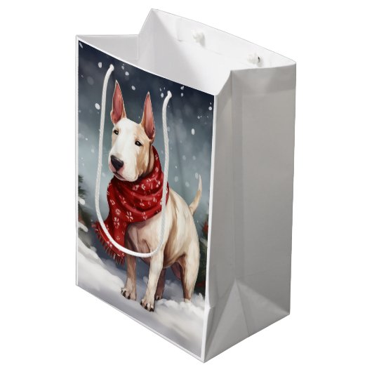 Bull Terrier Hond in Sneeuw Kerstmis Medium Cadeauzakje (Voorkant Gekanteld)