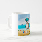 Bull Terrier-hond op het strand Koffiemok (Voorkant links)