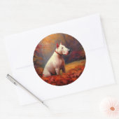 Bull Terrier in de herfst laat Herfst inspireren Ronde Sticker (Envelop)