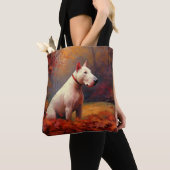 Bull Terrier in de herfst laat Herfst inspireren Tote Bag (Dichtbij)