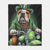 Bulldog Driving Bike St. Patrick's Day Fleece Deken (Voorkant)