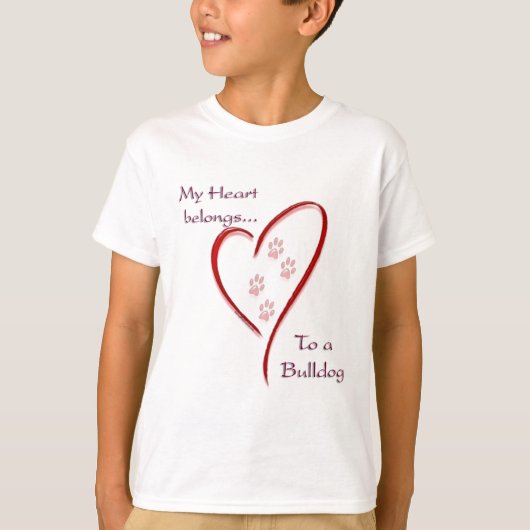 Bulldog hart behoort t-shirt (Voorkant)