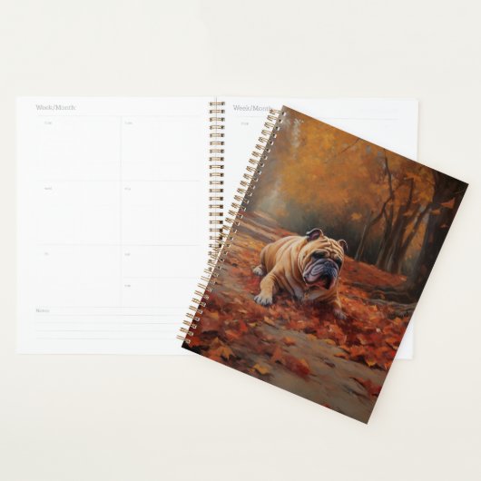 Bulldog in herfstbladeren val inspireert planner (Display)