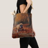 Bulldog in herfstbladeren val inspireert tote bag (Dichtbij)