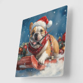 Bulldog in Sledge Laat het sneeuwen Kerstmis Vierkante Klok (Hoek)