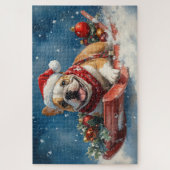 Bulldog in slee met Sneeuw het is Kerstmis Legpuzzel (Verticaal)
