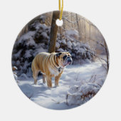 Bulldog Laat het sneeuwen Kerstmis geborsteld Keramisch Ornament (Voorkant)